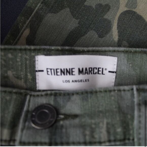 Etienne Marcel Camo Skinny Jeans Red Zipper Pockets Raw Cut Hemline Size 30 - Picture 7 of 7